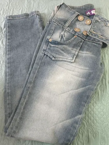 Calça jeans feminina Offword