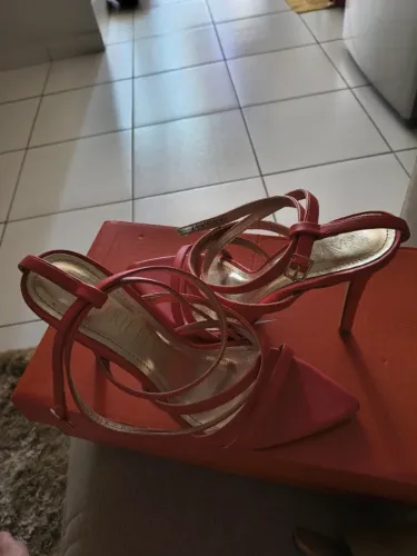 Sandália vermelha 