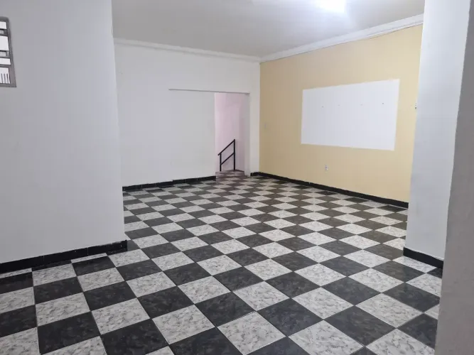 Casa para aluguel tem 360 metros quadrados com 5 quartos em Centro - Fortaleza - Ceará