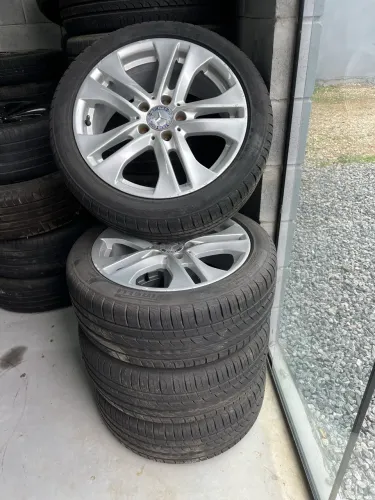 JOGO DE RODAS 225/45/R17 PNEUS PIRELLI NOVOS 