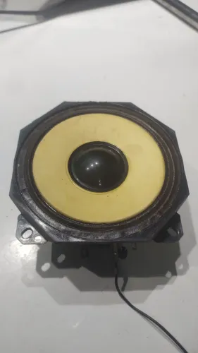 ALTO-FALANTE 6? COM ÍCONE AMARELO - FUNCIONANDO PERFEITAMENTE