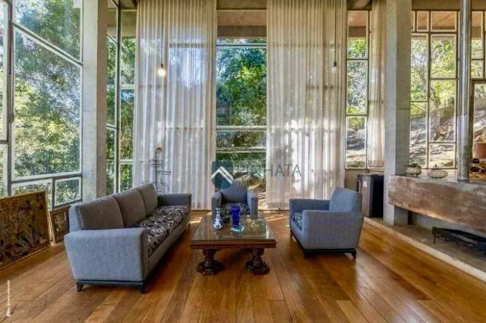 Casa no Vista Alegre Sede em Vinhedo | 800m² de Terreno | Piscina | Próxima ao Lago | Opo
