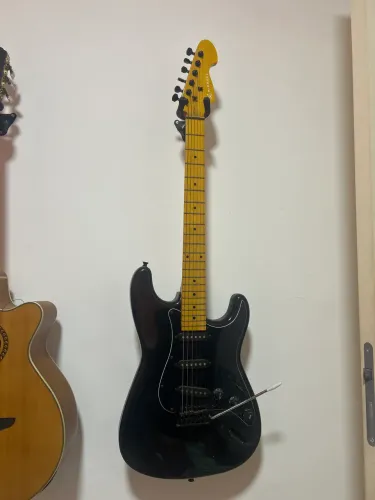 Guitarra Stratocaster Michael