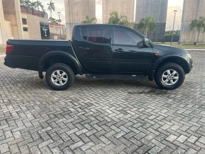 Mitsubishi L200 Triton GLS 3.2 CD TB Int.diesel MEC 2015