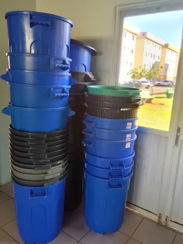 Tambor de plástico de 100 litros 