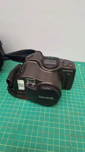 câmera analógica Olympus az 330