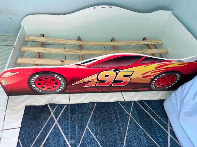 Cama infantil carros