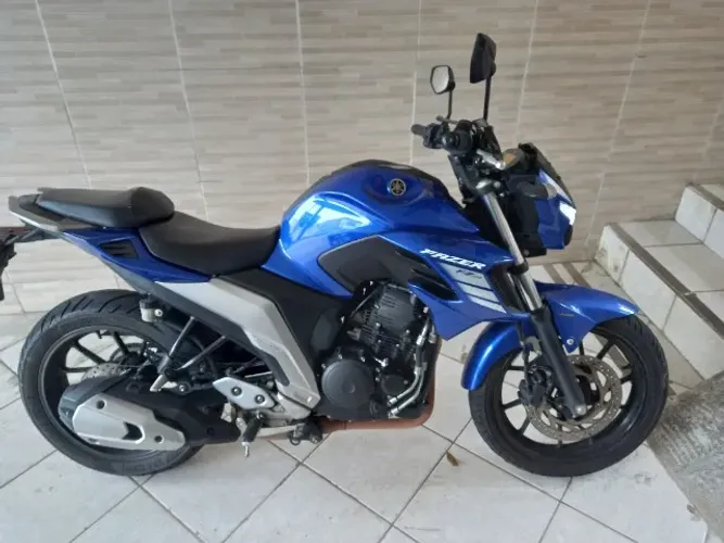 Fazer fz25