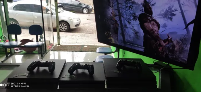Ps4 Phat,Slim e Pro 1tb e 500gb na caixa,2jogos e garantia ate 18x!Temos jgs!Troca!AP