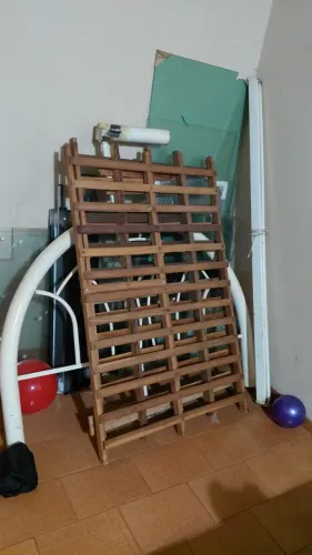 Cama de casal de ferro