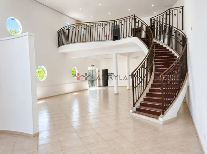 Salão para alugar em Jundiaí, Horto Santo Antonio, com 420 m²