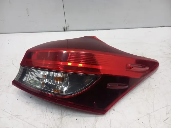 LANTERNA YARIS HATCH 2022
