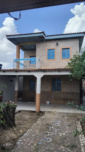Sobrado na zona Sul, com área de lazer piscinas, chapéu de telhas, chuveiros, .....