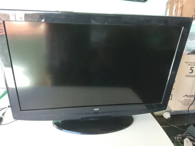 TV AOC D32W 831