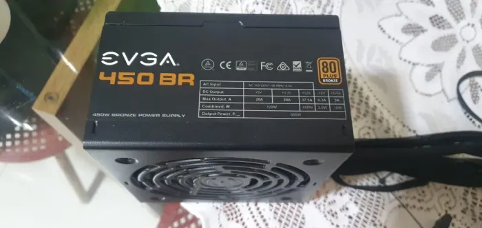 Fonte EVGA 450W 80 Plus Bronze 100-BR-0450-K