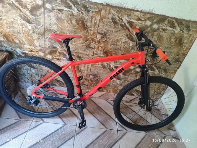 Vendo essa bike semi nova aro 29