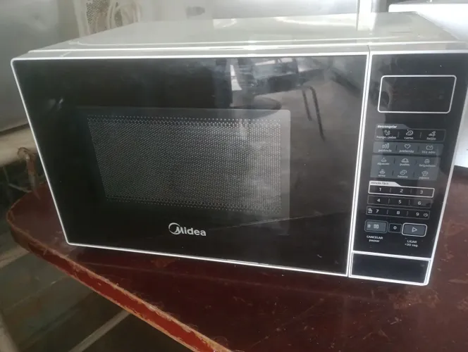 Microondas Midea 20 lts espelhado