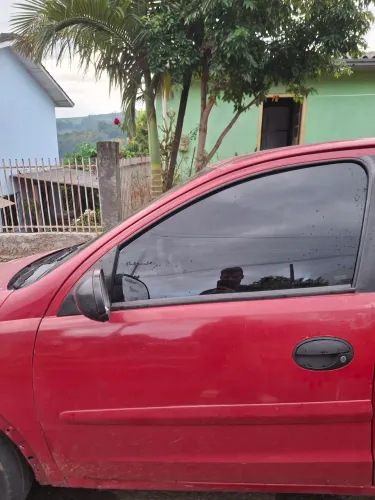 Porta dianteira esquerda corsa Joy Maxx Premium 02/12