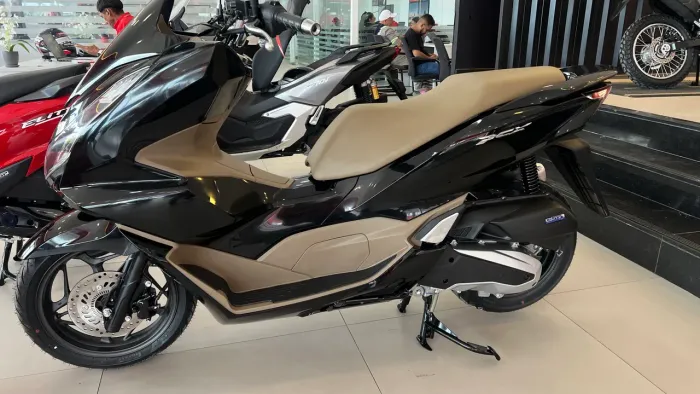 Honda PCX 160 DLX 26/26 0km