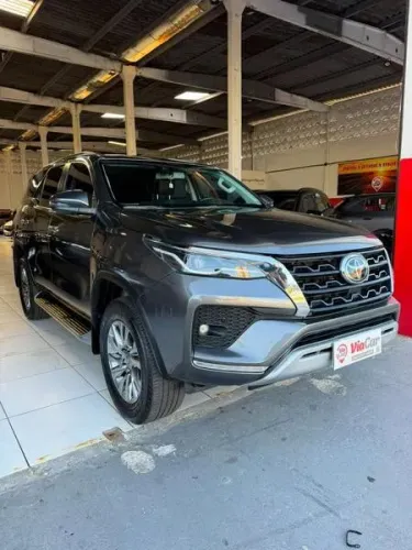 Toyota Hilux SW4 SRX 4X4 2.8 TDI 16V Dies. Aut. 2021