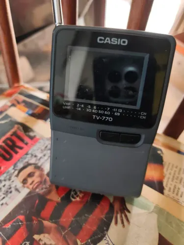 Mini televisão e rádio