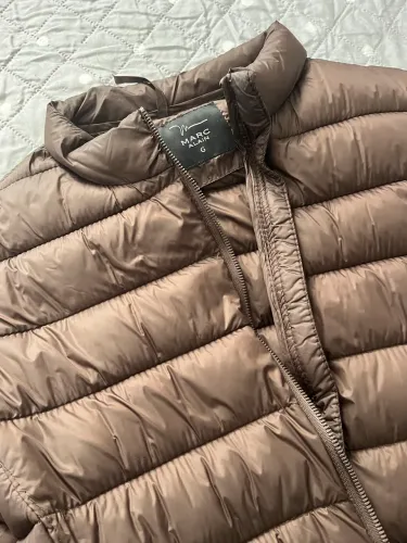 Jaqueta de frio marrom