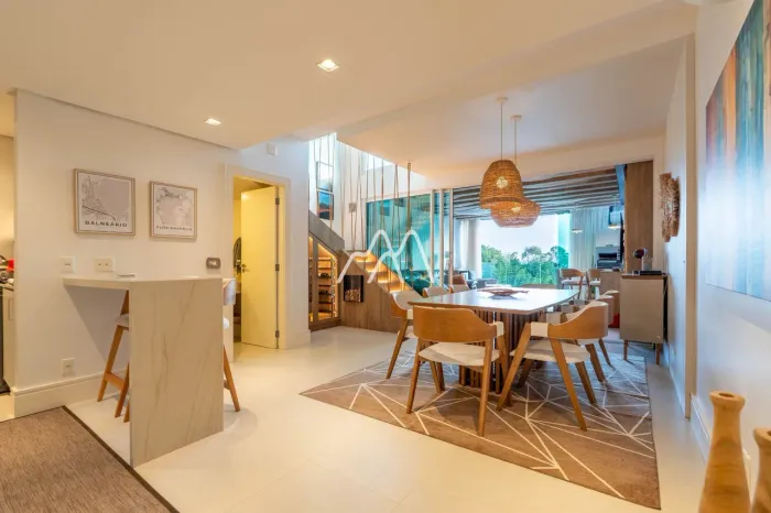 Loft com vista mar à venda em Canajurê