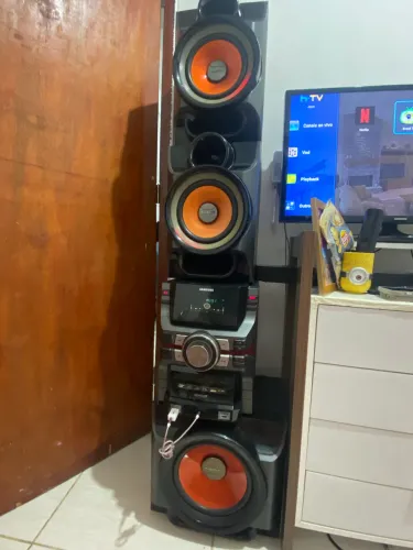 Caixa de som Samsung 750W
