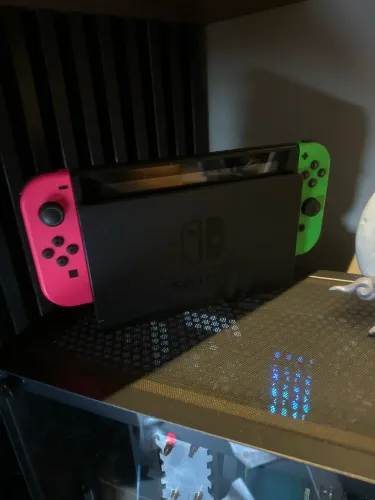 Nintendo Switch (SEM CARREGADOR)SUBNAUTICA/BELLOW E ZELDA BREATH OF THE WILD 