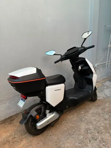 Moto elétrica modelo Sky 1000w bateria Lítio - Marca Eletrick