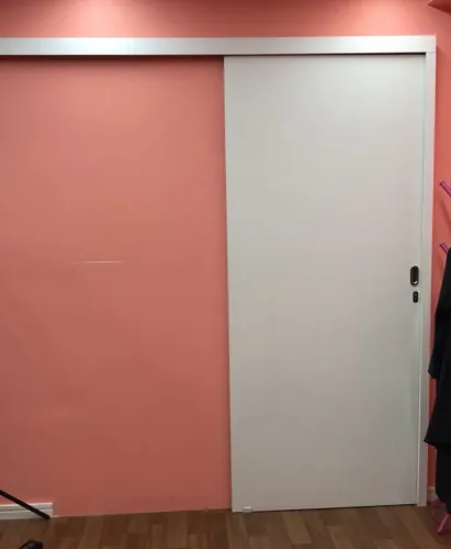 2 Portas + trilhos + fechaduras da leroy