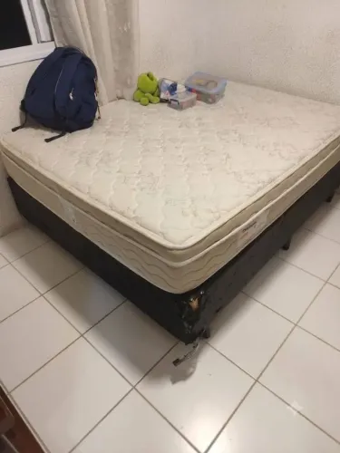 Vendo cama de casal