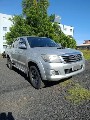 Toyota Hilux CD SRV D4-d 4X4 3.0 TDI Diesel AUT 2013