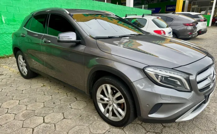 Mercedes-Benz GLA 200 Adv. 1.6/1.6 TB 16V Flex Aut. 2016