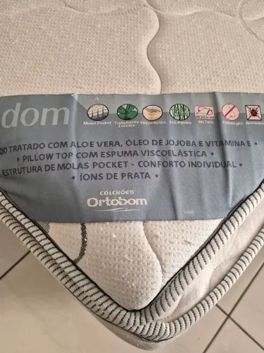 Cama Box Queen