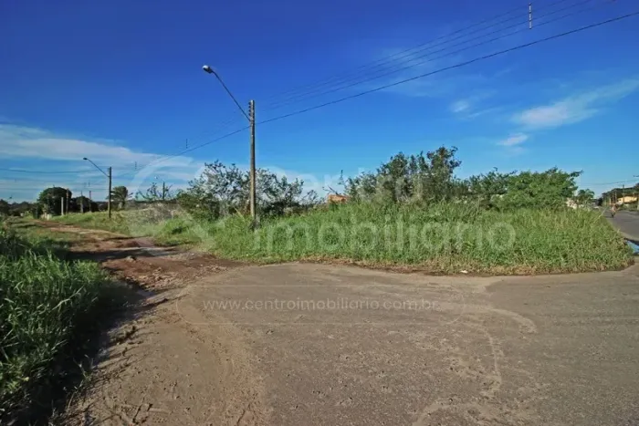 TERRENO à venda em Peruíbe, no bairro Estancia Sao Jose