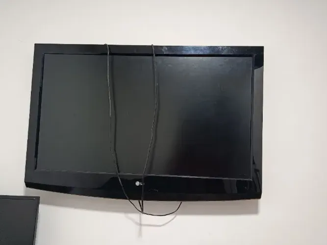 Tv para tirar as peças