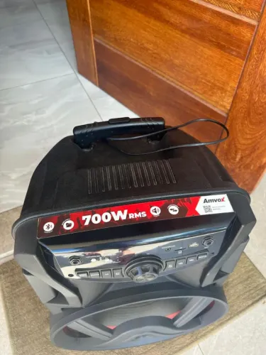 Caixa de som anvox 700w