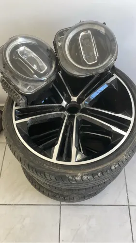 Rodas aro 20? da Jeep