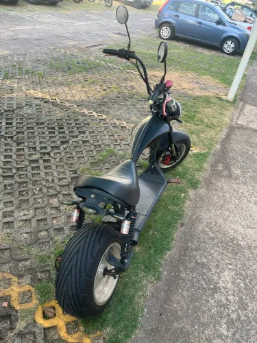 Scooter eletrica modelo chopper