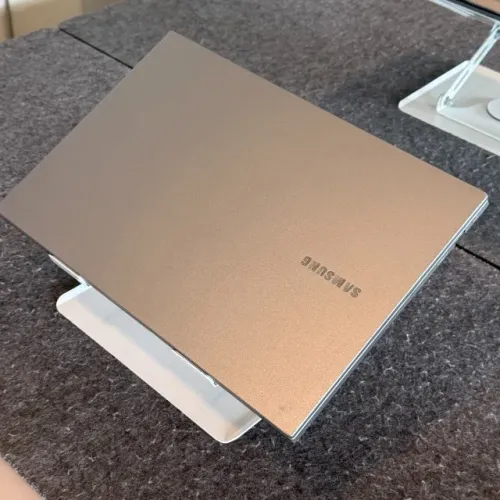 Notebook Samsung x50 i7 (10ª) | Nvidia GeForce MX110| 8gb de RAM | SSD de 512gb | Tela 15.
