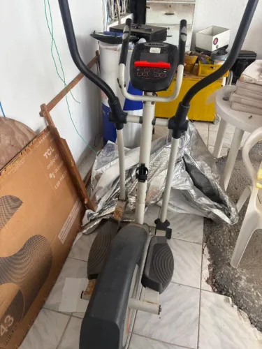 Elíptico Athletic Simulador de Caminhada Aparelho Cardio