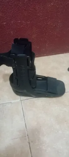 Vendo bota ortopédica