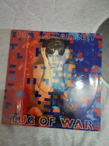 LP PAUL McCartney. TUG OF WAR 1982