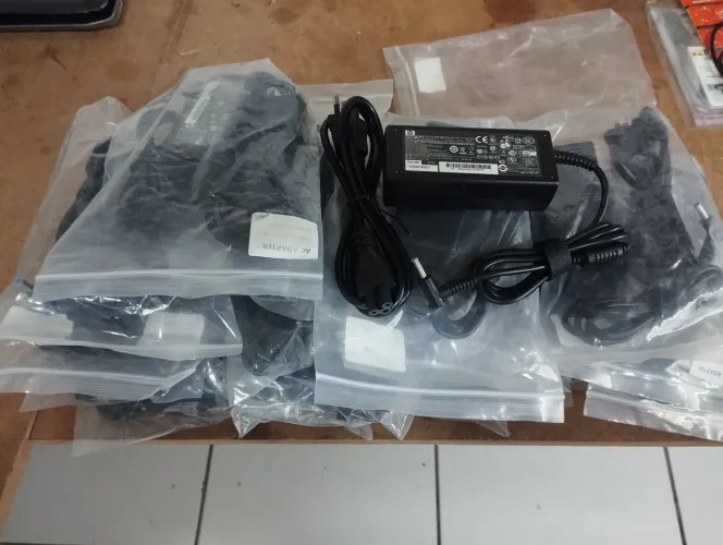 16 fontes notebook Hp e acer novas