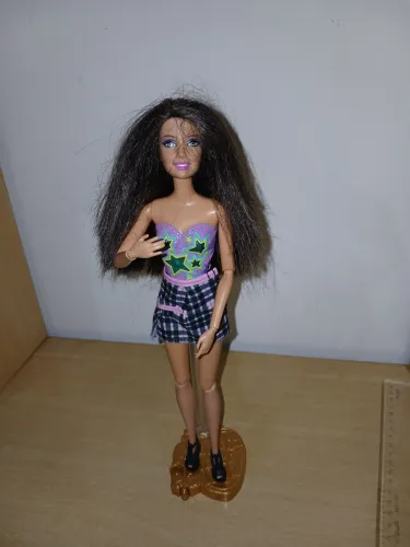 Boneca barbie fashionista 