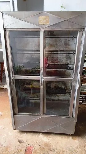 Máquina de assar frango