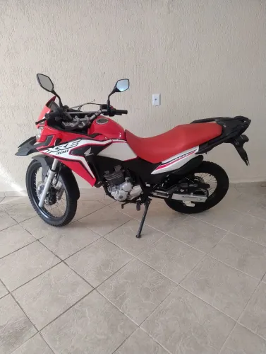 XRE 300 Rally Vermelha 