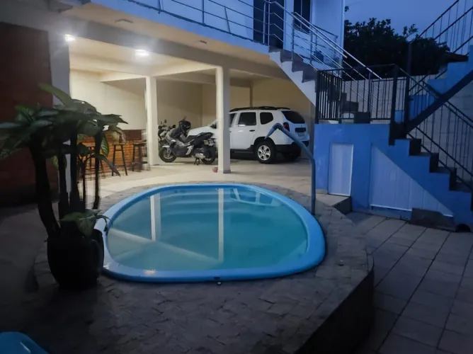 Casa de três quartos para alugar 