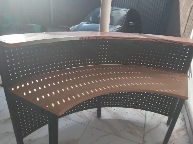 Vende balcão semi novo por 250,00 zap *